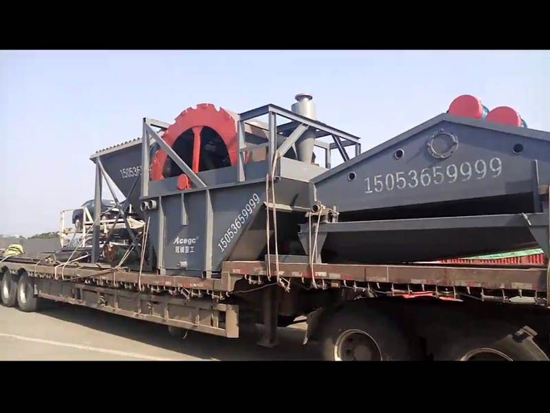 1.回收細(xì)砂，以增加砂石的產(chǎn)量，避免財(cái)富損失。 在傳統(tǒng)工藝中，洗砂機(jī)的使用造成大量細(xì)砂的流失，同時(shí)提高了砂石的清潔度，對企業(yè)而言是無形的財(cái)富損失。 細(xì)砂回收機(jī)可以回收從洗砂機(jī)排出的廢水中損失的大量細(xì)砂，大大增加了砂石廠的產(chǎn)量，避免了財(cái)富的流失，為砂石廠帶來了經(jīng)濟(jì)效益。 石材企業(yè)。   2.減少沉淀池的沉淀，節(jié)省加工成本。 細(xì)砂的流失不可避免地會導(dǎo)致沉淀池的快速沉淀。 細(xì)砂回收不僅提高了砂石的產(chǎn)量，而且減慢了沉淀池的沉淀速度并降低了處理成本。   3.減少細(xì)砂的排放，減少環(huán)境污染。 近年來，環(huán)境問題一直是一個(gè)更為重要的問題，也是沙石企業(yè)對生產(chǎn)敏感的問題之一。 使用細(xì)砂回收機(jī)減少了細(xì)砂向環(huán)境的排放并減少了環(huán)境污染。   4.再生細(xì)砂解決了傳統(tǒng)砂石行業(yè)中細(xì)砂含量低的缺陷，提高了砂石質(zhì)量。 傳統(tǒng)的砂礫工藝中細(xì)砂的流失會引起另一個(gè)重大影響，即砂礫中的細(xì)砂含量低，這會使砂礫的細(xì)度模量失衡。 這嚴(yán)重影響了砂石質(zhì)量的提高。 使用細(xì)砂回收機(jī)回收損失的細(xì)砂解決了砂中細(xì)砂含量低的問題。 細(xì)砂回收機(jī)中使用的細(xì)砂可以滿足建筑物的要求，給企業(yè)帶來更大的利益。 擴(kuò)展能力。   5，與傳統(tǒng)的砂石設(shè)備配套使用，達(dá)到脫水恢復(fù)的效果。 如果與傳統(tǒng)的砂石設(shè)備一起使用，則細(xì)砂回收機(jī)幾乎沒有生產(chǎn)投資。 只需將洗砂機(jī)排出的廢水直接排到細(xì)砂回收機(jī)中，直接的經(jīng)濟(jì)效益是巨大的。